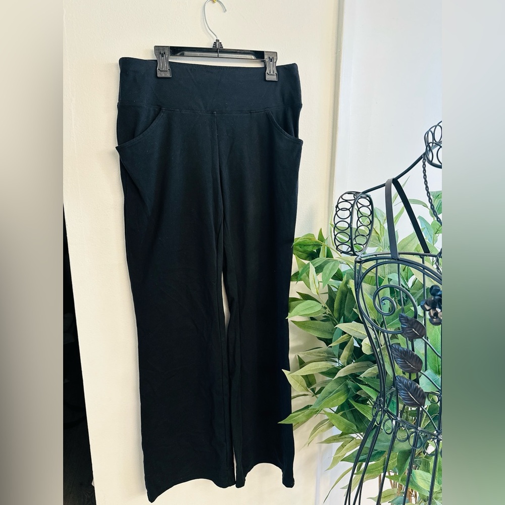 Black Wide-Leg Yoga Pants